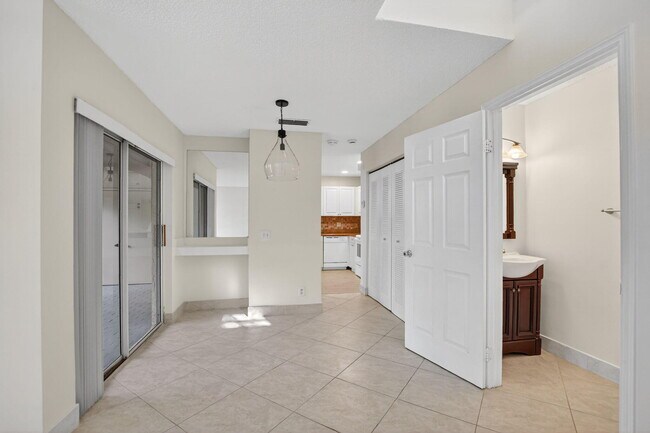 Building Photo - 6695 Via Regina