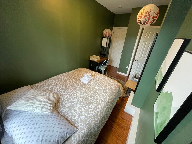 Building Photo - 871 Harrison Ave