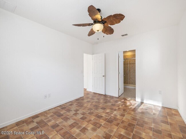 Building Photo - 1440 Lexington Square SW