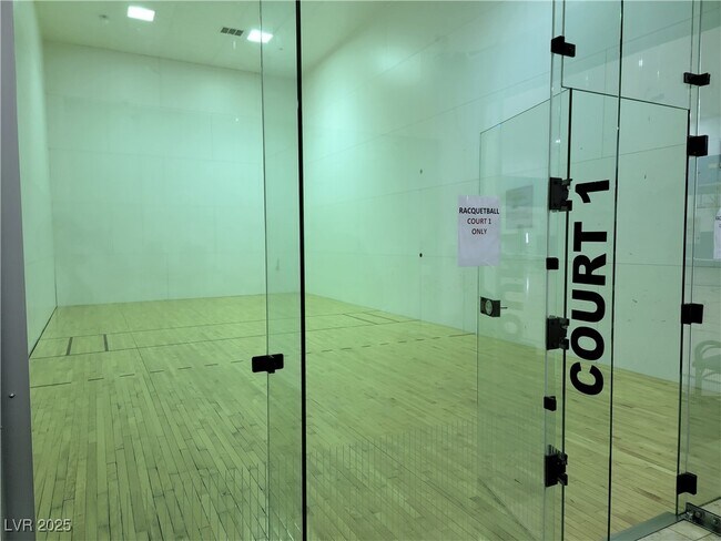 Building Photo - 186 Duck Hollow Ave