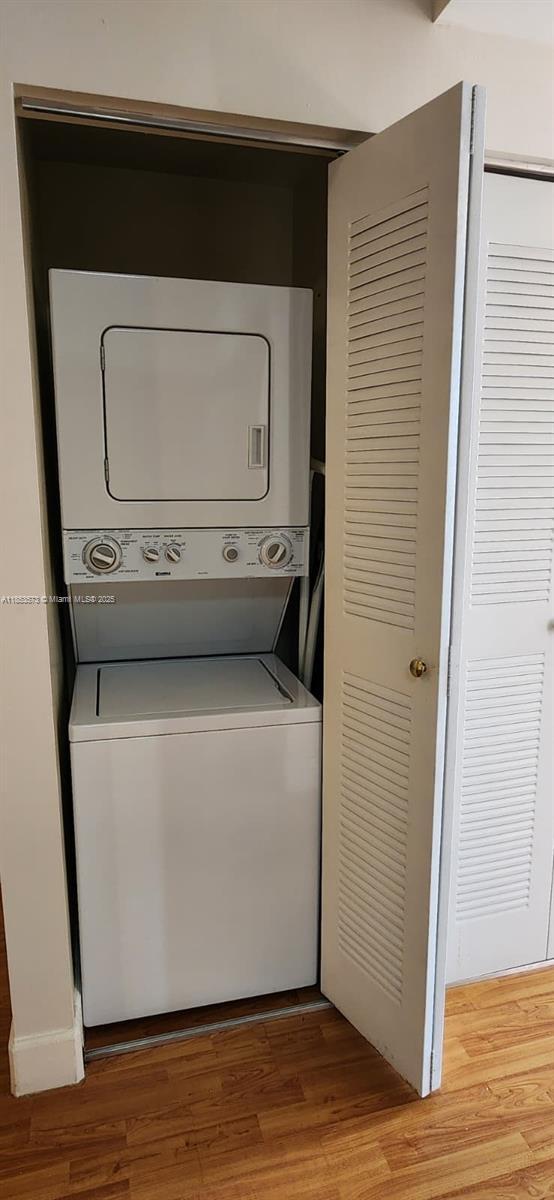 Building Photo - 115 SW 42nd Ave