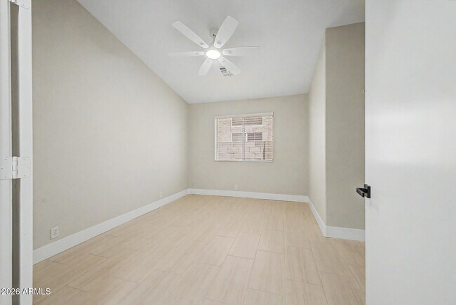 Building Photo - 1439 E Flint St