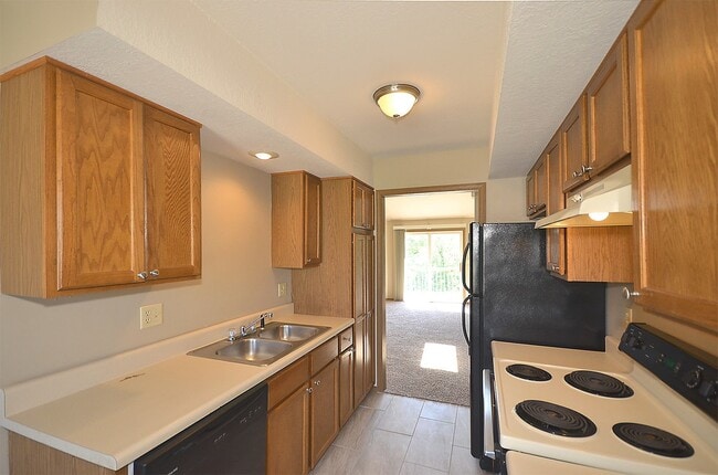 Building Photo - Platte City 2 Bedroom, 2 Bath Duplex with ...