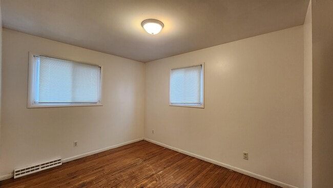 Building Photo - 2421 Adler Cir