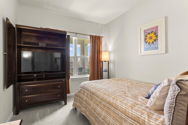 Building Photo - 12291 SW Forli Wy