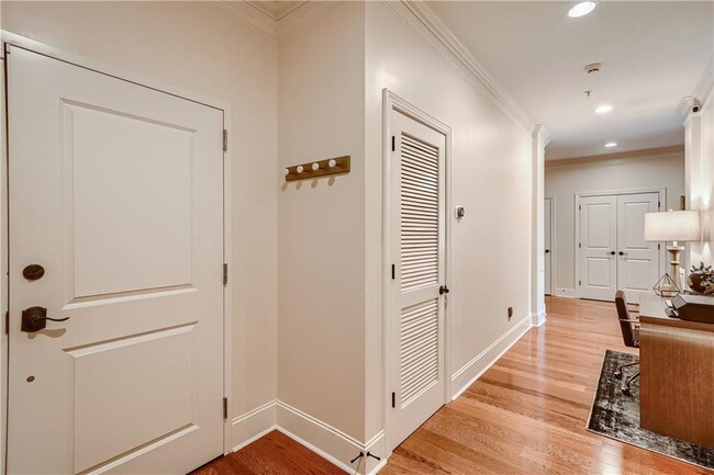 Building Photo - 6060 City Walk Ln