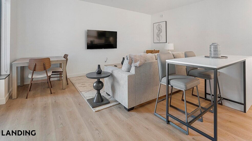 Building Photo - 632 Howard Rd SE