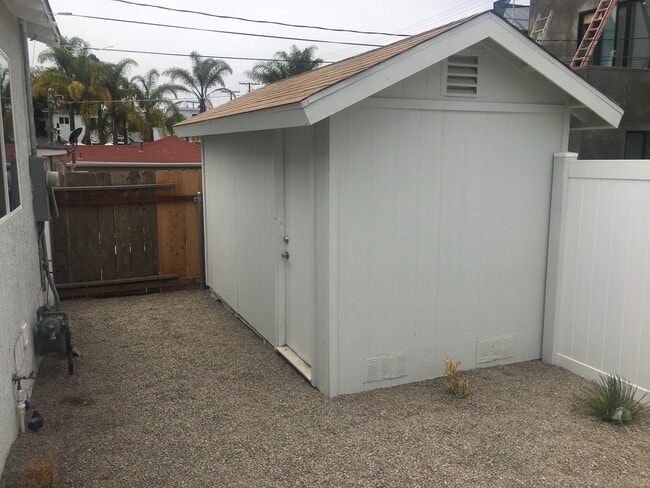 Building Photo - Updated 3 Bedroom Home in Pacific Beach!
