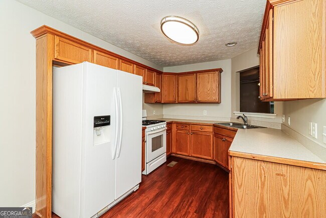 Building Photo - 201 Brick Mill Dr