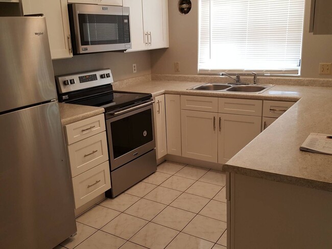 Building Photo - Cozy 3 Bedroom Home in St. George!