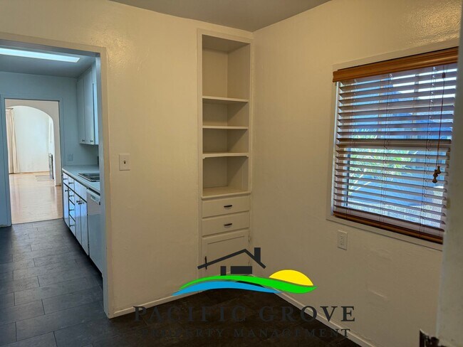 Building Photo - Delightful 3-Bedroom, 2 bath home in Pacif...