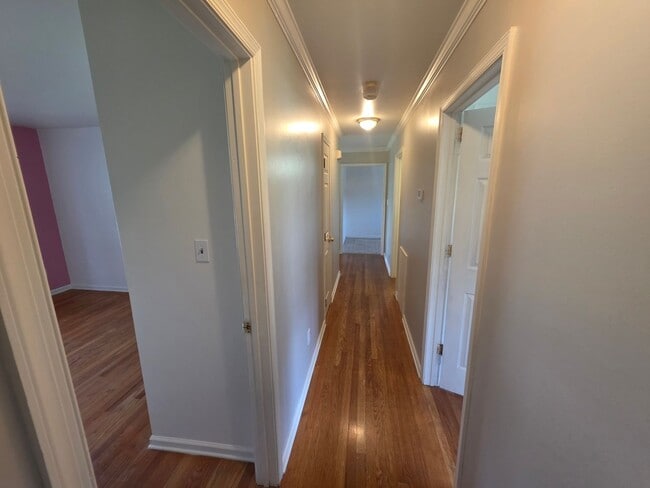 Building Photo - 146 Honora Dr
