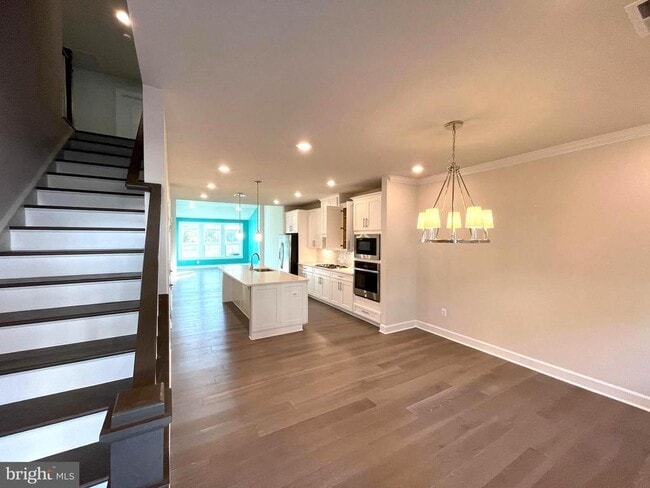 Building Photo - 33789 Freeport Dr