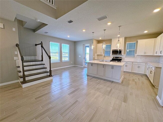 Building Photo - 15189 Summer Harvest St