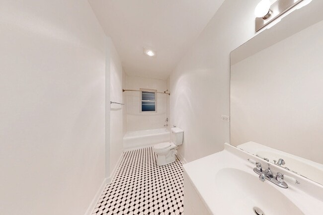 Floorplan - 5222-38 S. Drexel Avenue