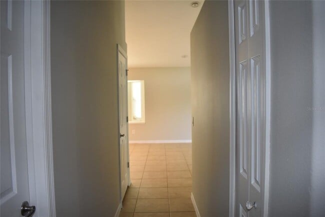 Building Photo - 2415 Sabastian St