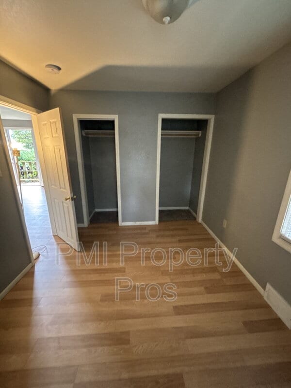 Building Photo - 6712 W Villard Ave