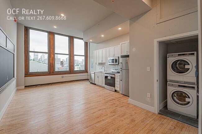 Building Photo - 1300 S 19th St