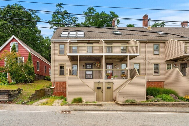Building Photo - 35 Merrimac St