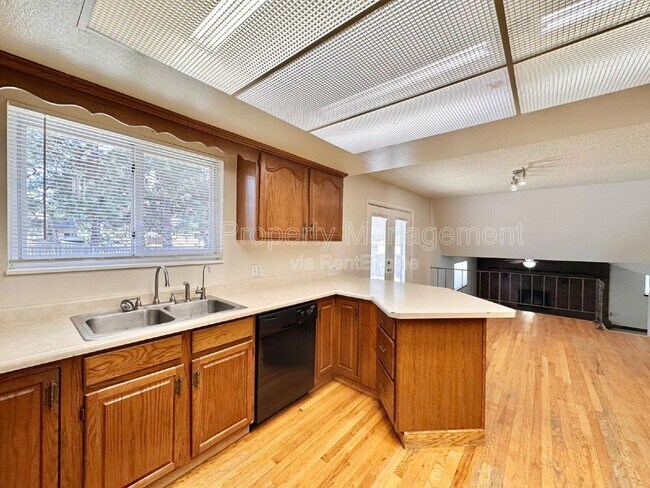 Building Photo - 1762 Ura Ln