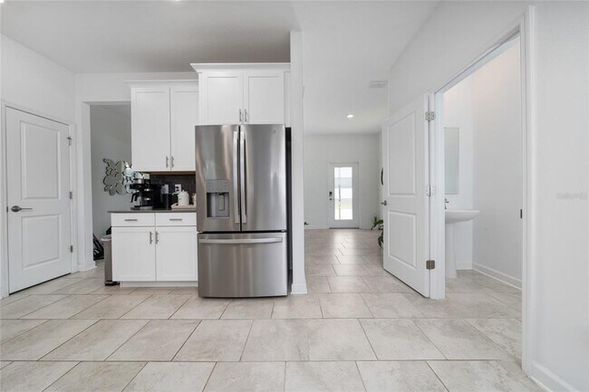 Building Photo - 11328 Listening Dr