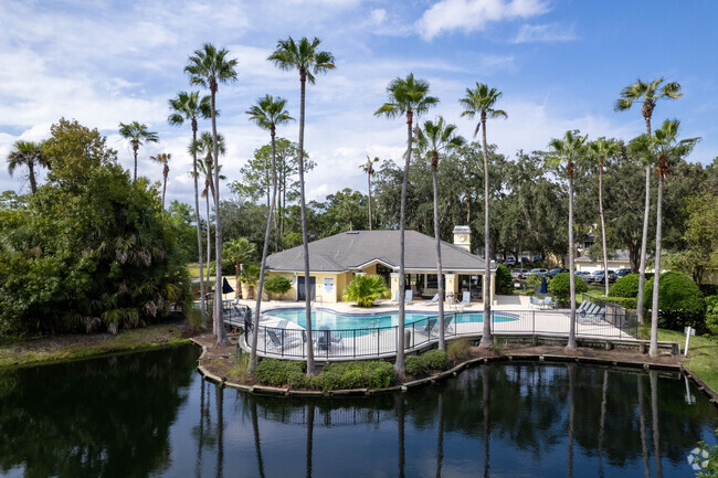 Building Photo - The Villas at Marsh Landing