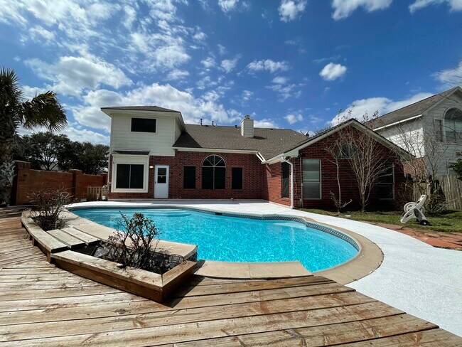 Building Photo - 739 Annie's Way