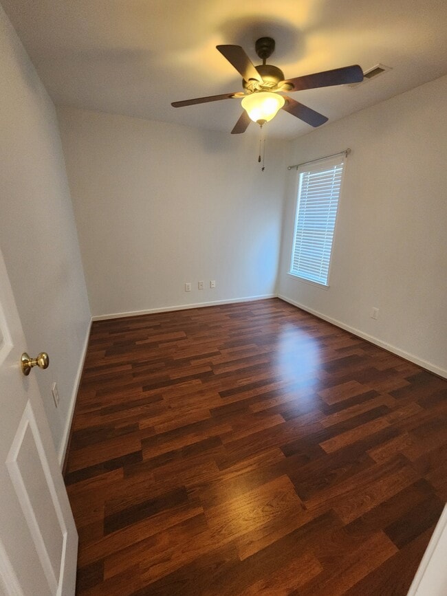 Building Photo - 5925 Bluestem Cir