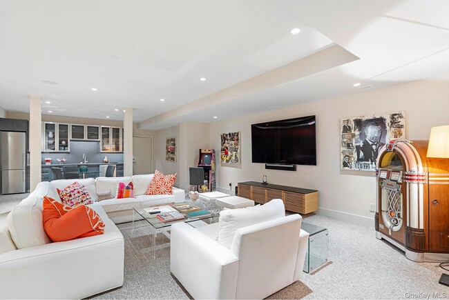 Building Photo - 316 Deerfield Rd