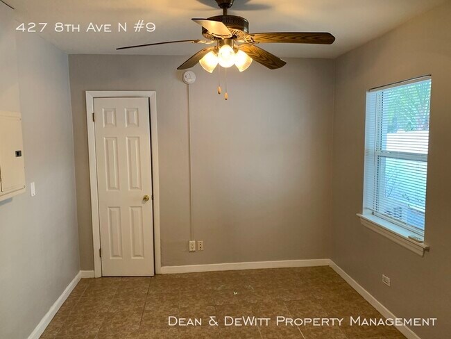 Building Photo - 427 8th Ave N