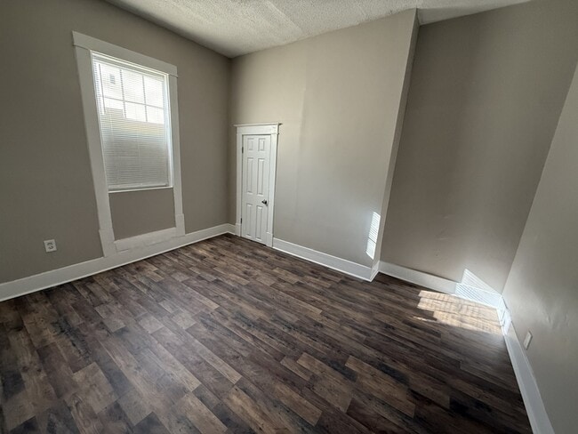 Building Photo - 741 E Trigg Ave