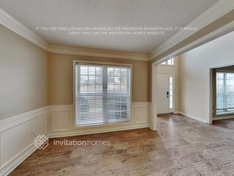 Building Photo - 1042 Simon Park Cir