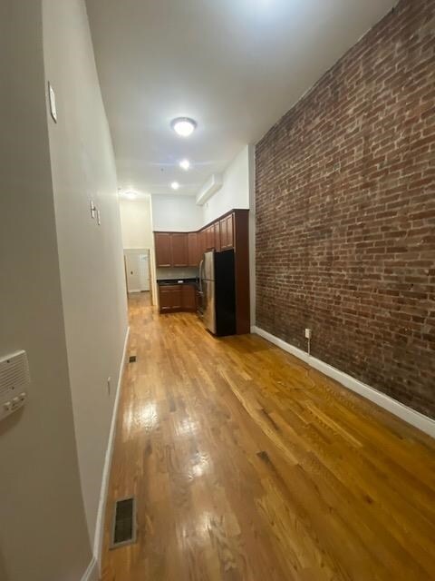 Building Photo - 1037 Washington St