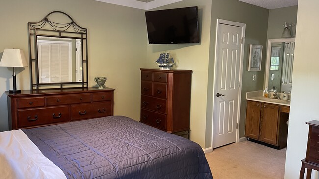 Front bedroom (back bedroom is the same) - 229 Quail Run