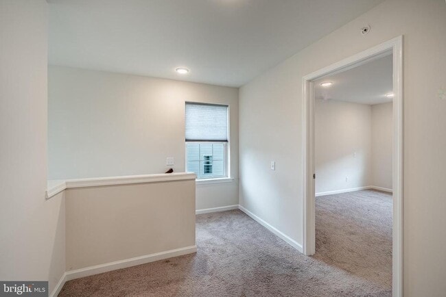 Building Photo - 720 Sun Valley Ct