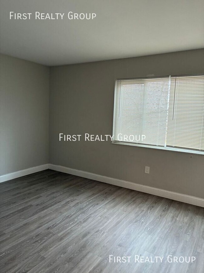 Building Photo - 5600 N Main St