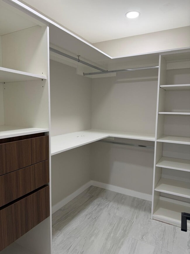 Building Photo - 2224 Corales St