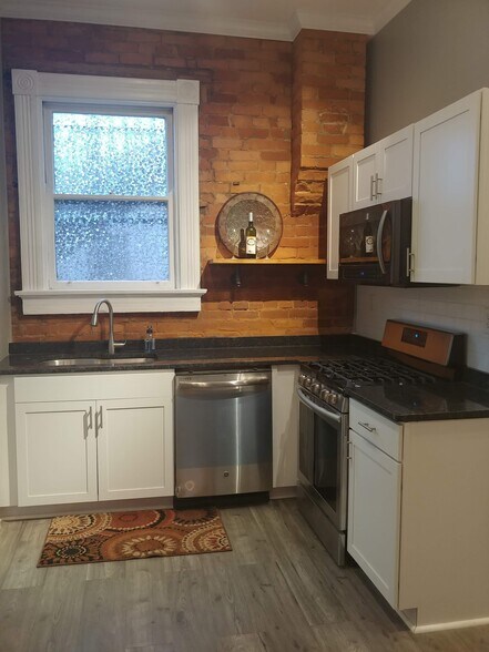 Granite Counters - 410 Fairfield Ave