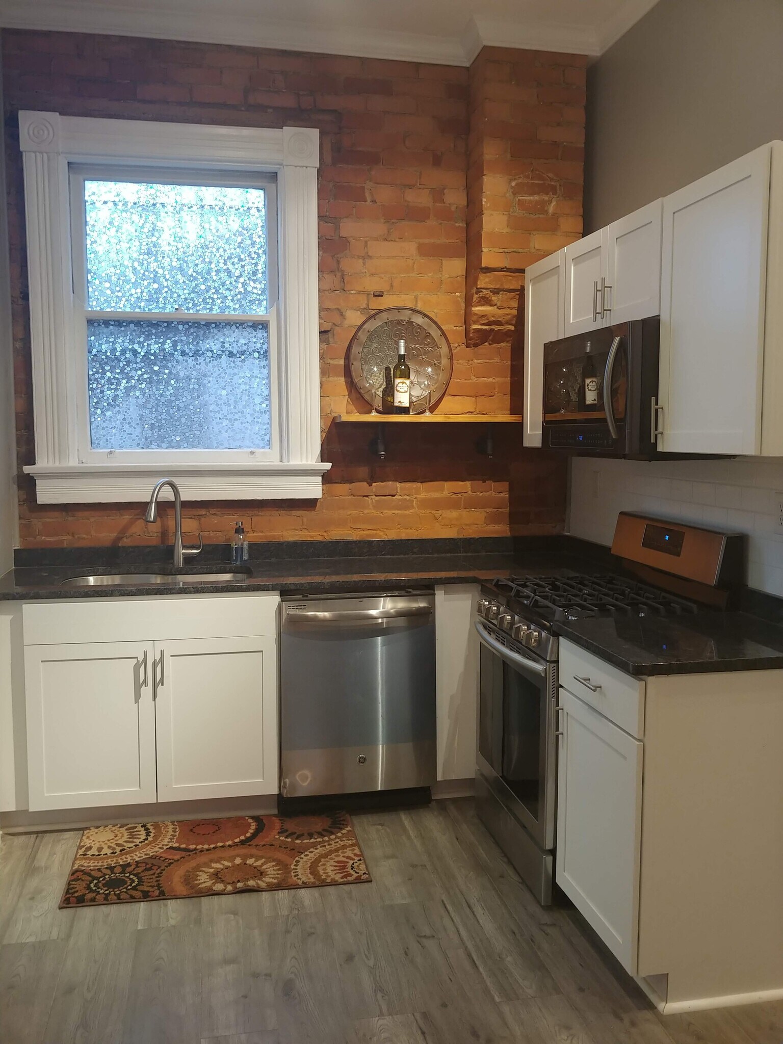 Granite Counters - 410 Fairfield Ave