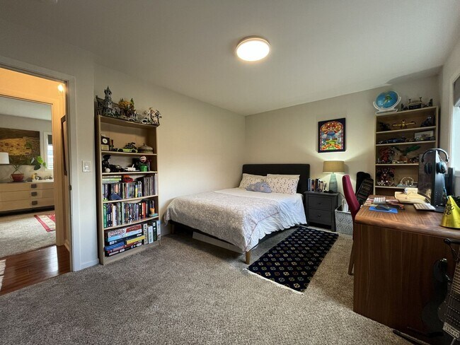 Building Photo - Comfortable Living in Bethany with Two Separate Units, Expansive 0.45-Acre Lot & Versatile Detach...