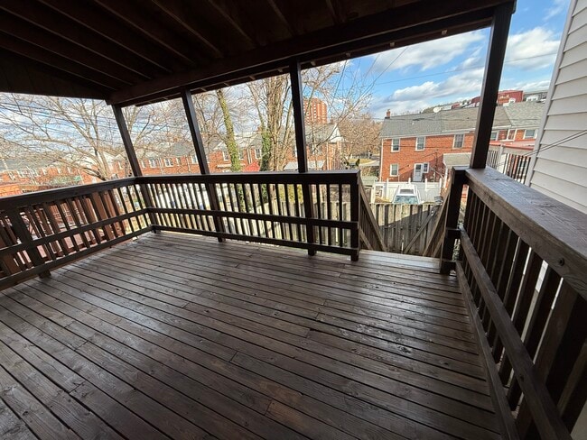 Building Photo - 21 Skidmore Ct