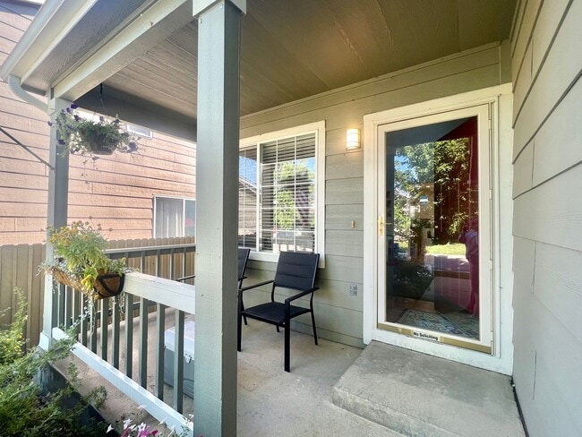 Building Photo - Big, Charming 4 Bedroom 2.5 Bathroom in Rock Creek! AVAILABLE 8/1!