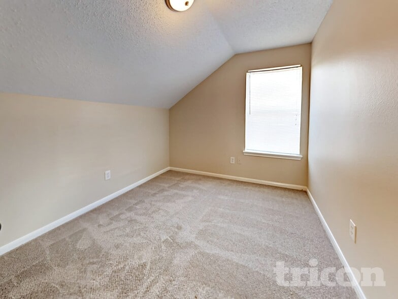 Building Photo - 3210 Kelling St