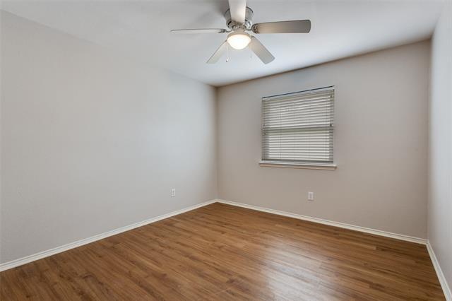 Building Photo - 1009 Oak Hollow Ln