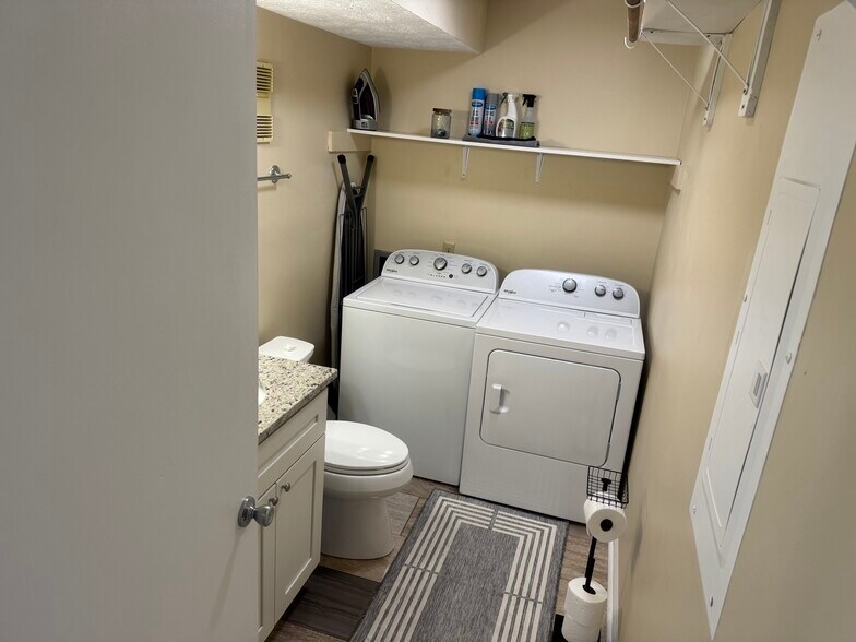 Laundry/Half Bath - 413 Lenney Dr