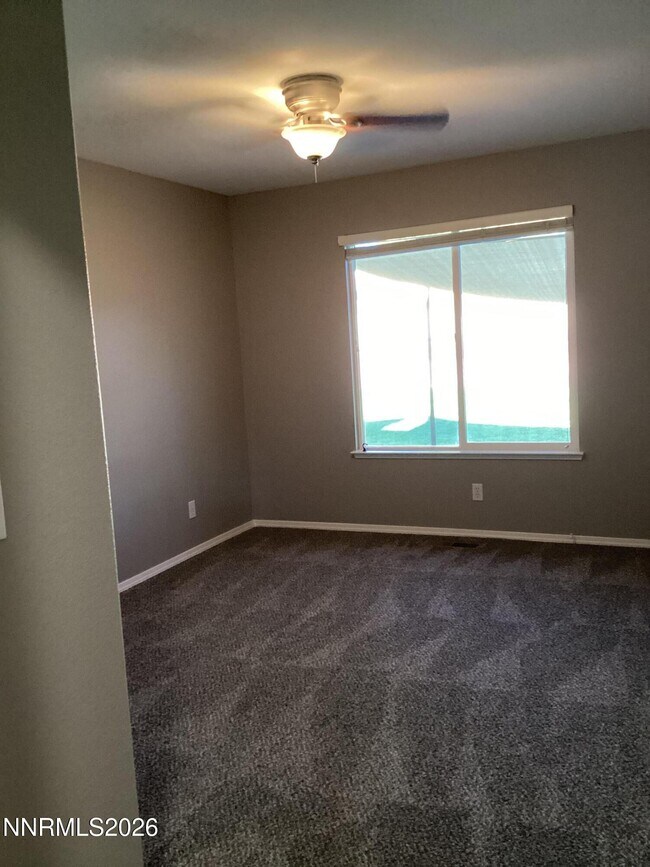 Building Photo - 2175 Albatross Way