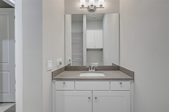 Building Photo - 5105 Pine Reach Dr