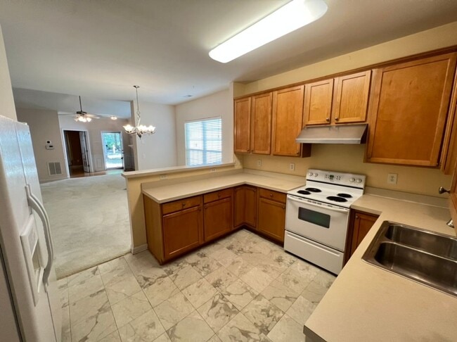 Building Photo - Cute Ranch Home near Southpoint and RTP