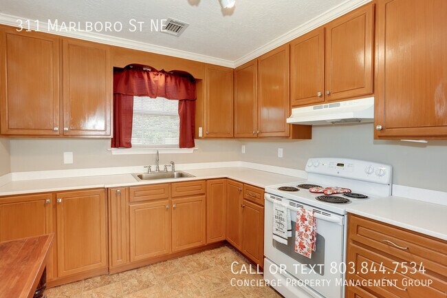 Building Photo - 311 Marlboro St NE