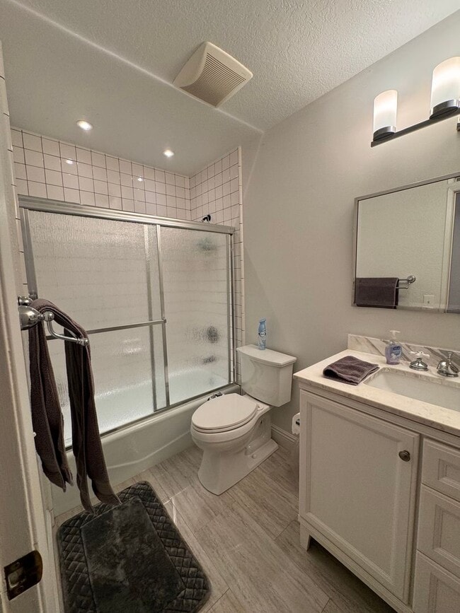 Building Photo - BEAUTIFULLY Updated Home with Pool+ Modern...